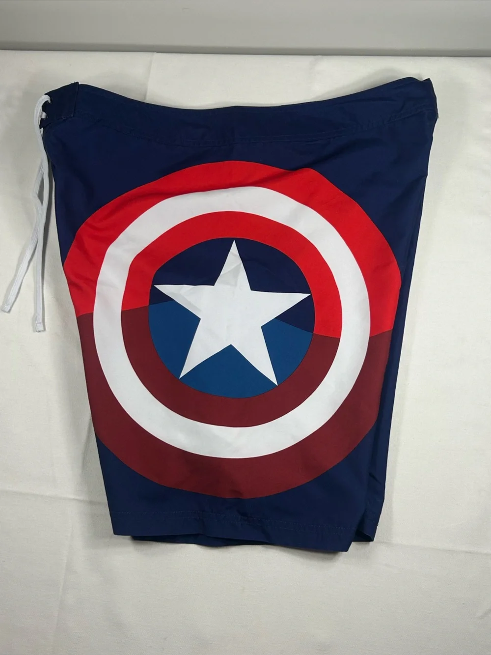 Marvel Comics Captain America Shield Men's XL Swim Board Shorts Surf Trunks EUC